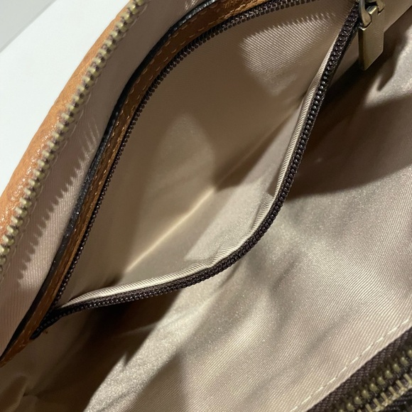 Maxon Collection Leather Crossbody Purse - Picture 11 of 16